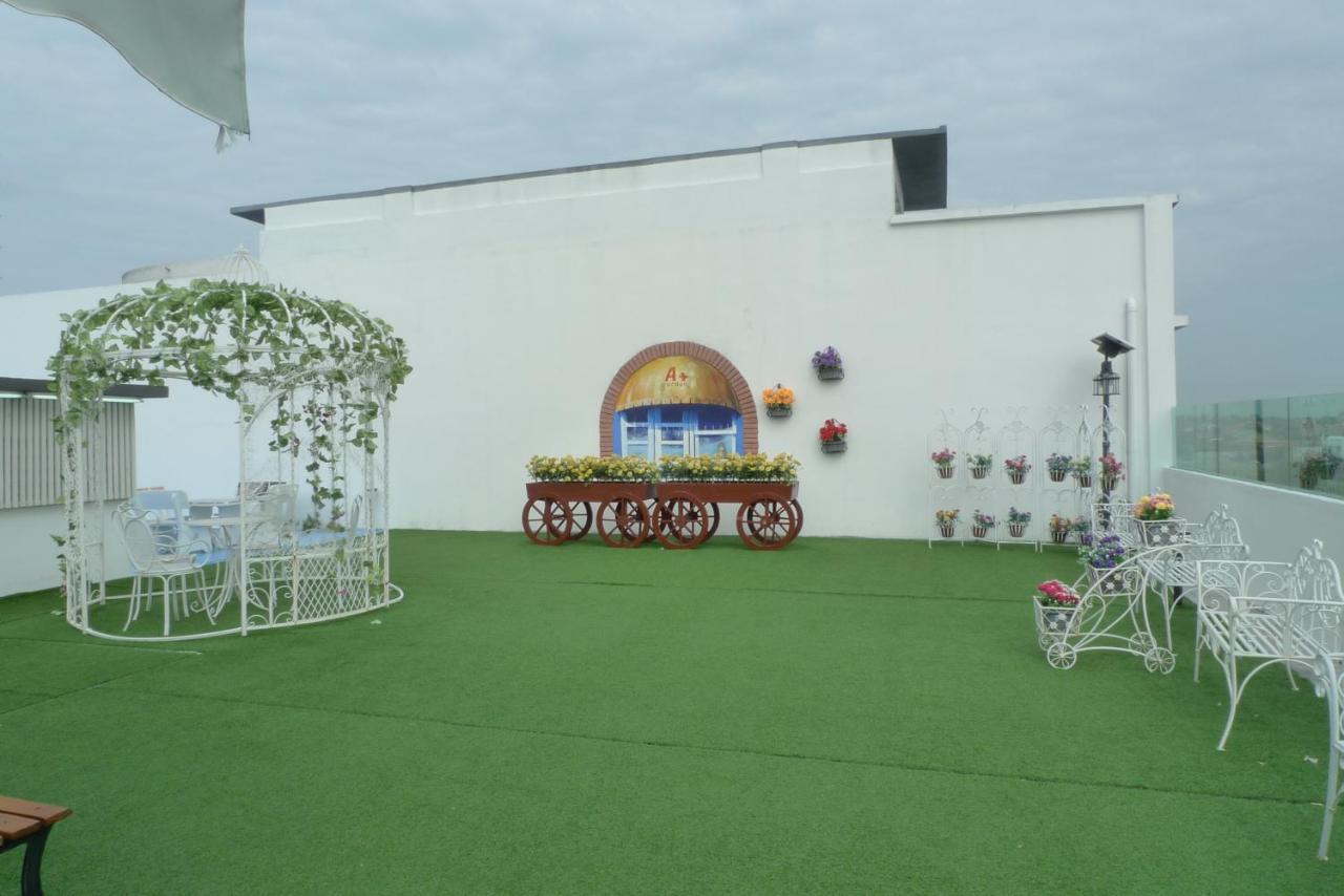 A+ Boutique Hotel Sekinchan Exterior foto