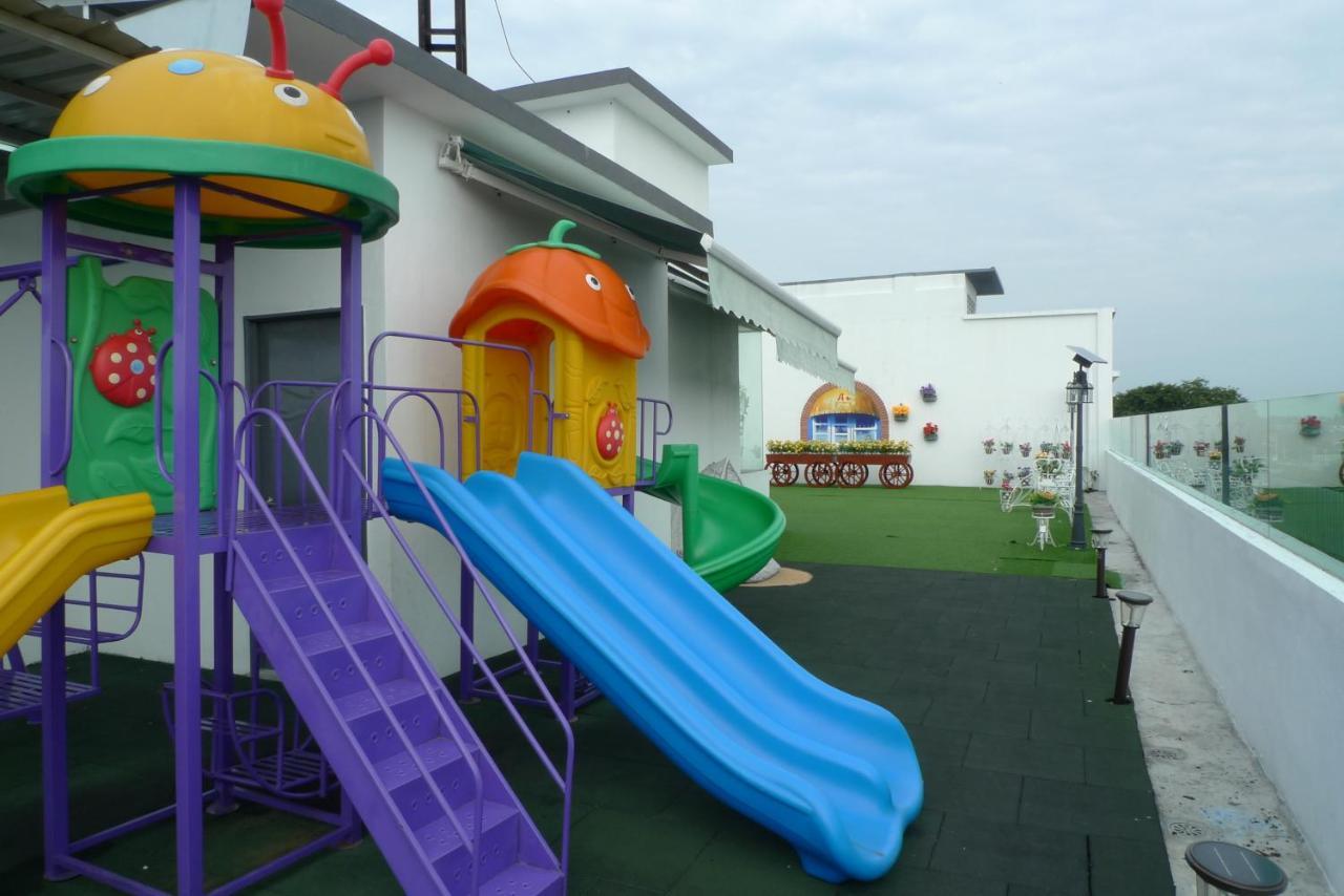 A+ Boutique Hotel Sekinchan Exterior foto